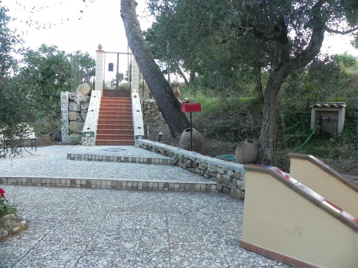 Agriturismo B&B Il Rifugio Di Nino Contursi Extérieur photo
