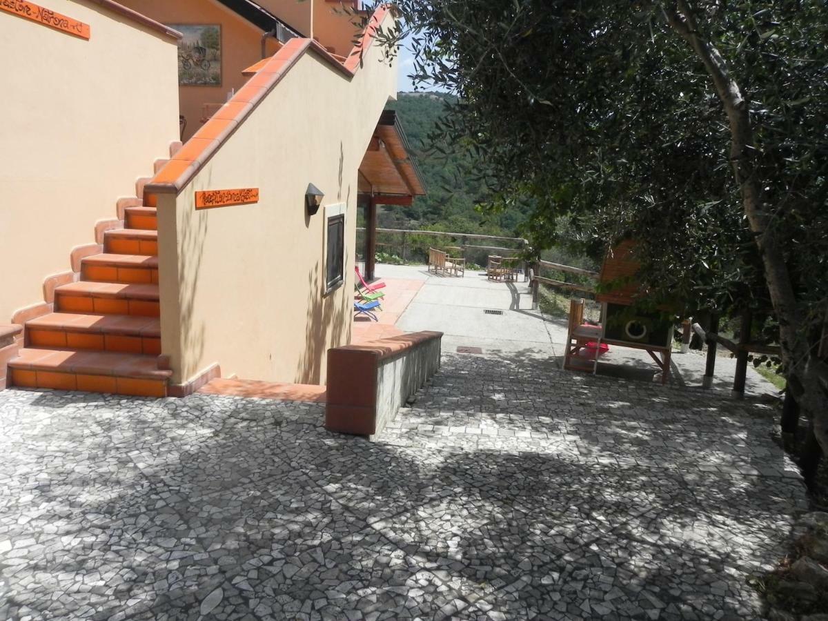 Agriturismo B&B Il Rifugio Di Nino Contursi Extérieur photo